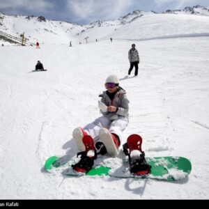 مصدومیت 89 نفر در پی برف بازی در سپیدان