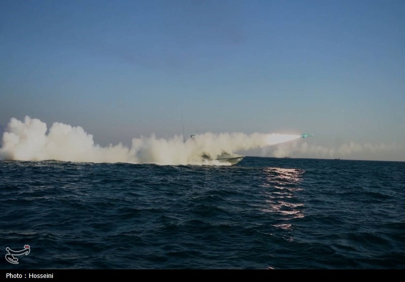 نیروی دریایی سپاه در خلیج فارس و تنگه هرمز رزمایش برگزار می‌کند