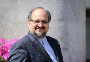 کوتاهی تاجرنیا در انتشار صورت‌های مالی و شفاف‌سازی/ آقای شریعتمداری! حواس‌تان هست؟