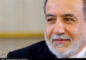 عراقچی: توپ در زمین آمریکاست؛ اگر رویکردشان را عوض کنند، ما آماده‌ایم