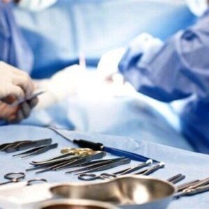 تبلیغ کلینیک زیبایی متخلف توسط یک نماینده مجلس