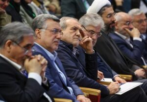 پزشکیان: راه‌حل مشکلات کشور وفاق و همدلی است/ توضیح درباره قیمت بنزین