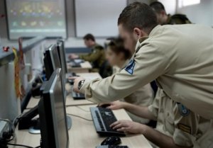 تکیه بر باد: از هک تلفن همراه 11 وزیر اسرائیلی تا افشای اطلاعات معماران گنبد آهنین