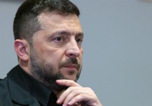 چرا زلنسکی به‌ناگهان با برگزاری انتخابات موافقت کرده است؟