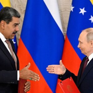 اولین تماس تلفنی پوتین با مادورو بعد از تهدیدات ترامپ