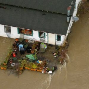 وضع اضطراری در واشنگتن به دلیل بارش باران‌های سیل‌آسا
