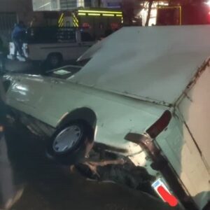 فرونشست زمین در شهرک ولیعصر تهران 3 خودرو را گرفتار کرد