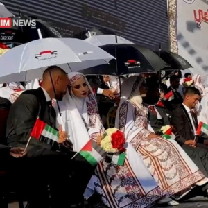 «رخت شادی» بر تن غزه؛ جشن ازدواج 54 زوج فلسطینی در میان ویرانه‌های خان یونس