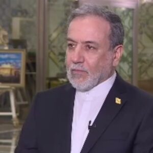 عراقچی: آمریکایی‌ها پیام دادند لطفا از ساعت 4 صبح حمله را متوقف کنید