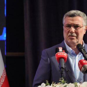 وزیر بهداشت به تسنیم خبر داد: ارز ترجیحی دارو فعلاً حذف نمی‌شود