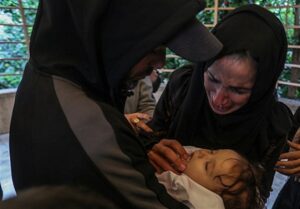 حماس: کودکان غزه مقابل چشم جهان از سرما می‌میرند