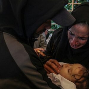 حماس: کودکان غزه مقابل چشم جهان از سرما می‌میرند