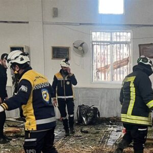 8 شهید و 21 زخمی در انفجار مسجدی در حمص سوریه