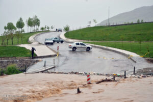 لرستان میزبان برف و باران؛ ۳۷۰ نیروی راهداری و ۹ تیم امدادی در صحنه