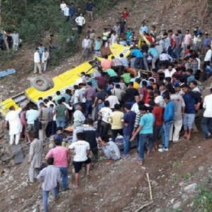 ۹ کشته و ۲۹ زخمی در سقوط اتوبوس به دره در جنوب هند