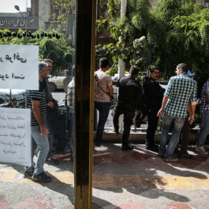 اعتراض بازاریان به جهش قیمت‌ها؛ چرا مسئولان اقتصادی سخن نمی گویند؟