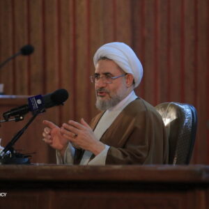 انقلاب اسلامی آغاز تحقق امت جدید و آزمون تاریخی ملت ایران است