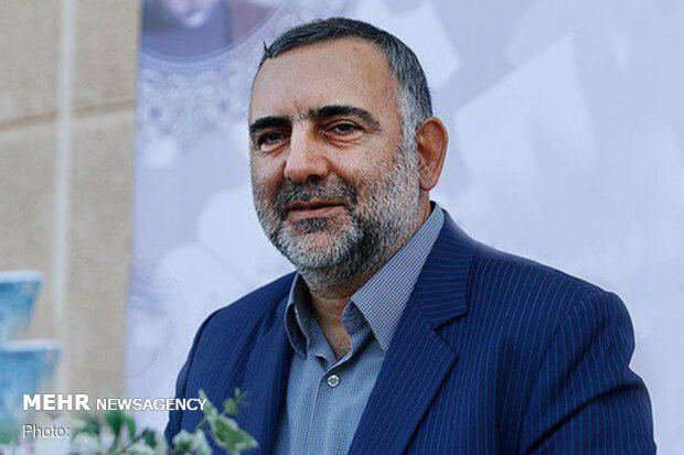 جوادی: درخشش شعر حسین منزوی فراتر از مرزهای ایران خواهد رفت