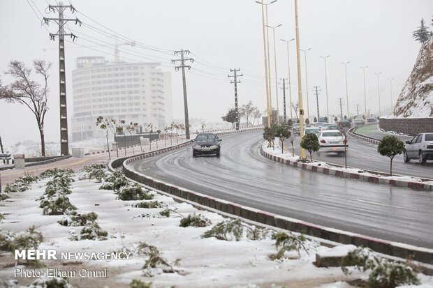 هشدار نارنجی و زرد برف و باران برای ۲۰ استان؛ ضرورت پرهیز از سفر رفتن