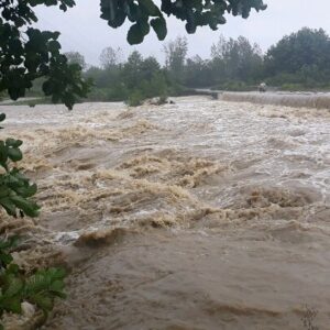 روخانه کرحمت فنوج پس از باران‌های پاییزی