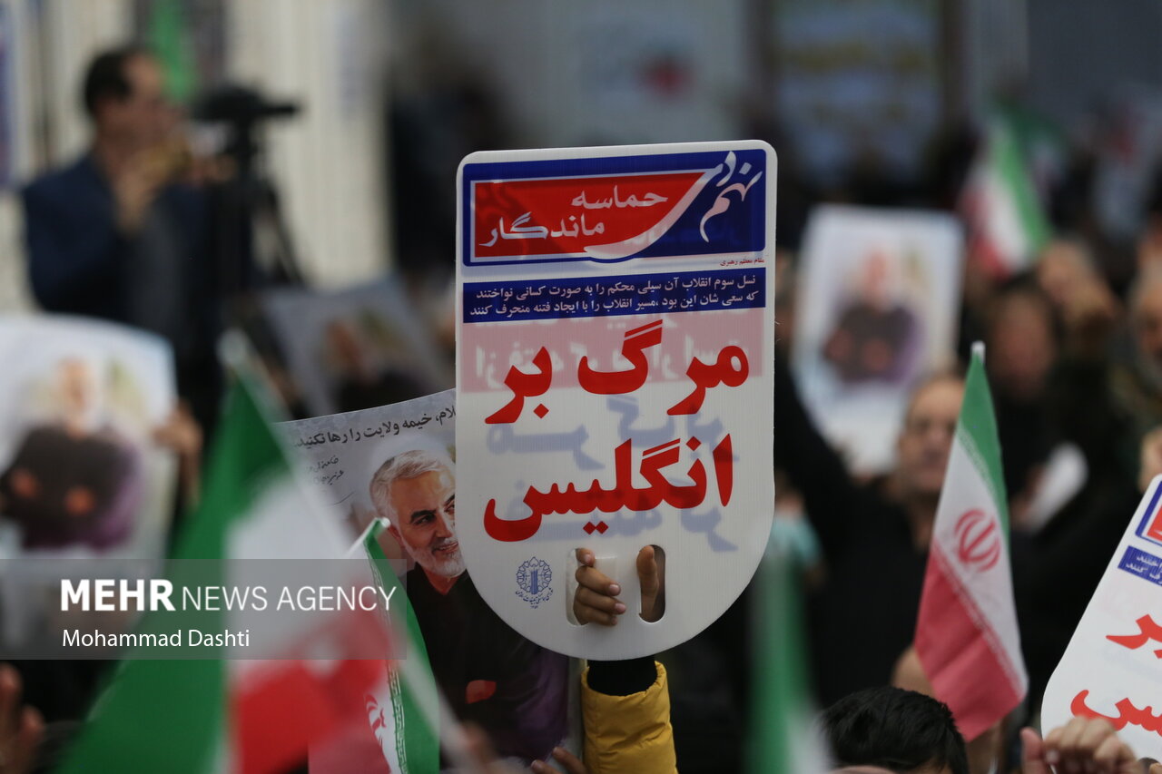 ۹ دی؛ روز اتمام حجت ملت با فتنهگران و تجدید بیعت با رهبری