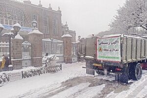 تجهیز ۳۰۰ دستگاه و ۵.۵ میلیون لیتر محلول یخ‌زدا برای زمستان در تبریز