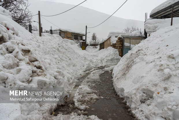 راه‌های ارتباطی کلات غیر قابل تردد است