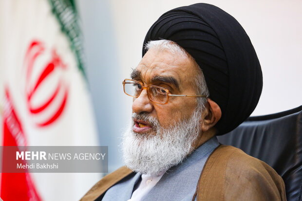 آیت الله سعیدی: نماز معیار سنجش اعمال و محور تربیت دینی جامعه است