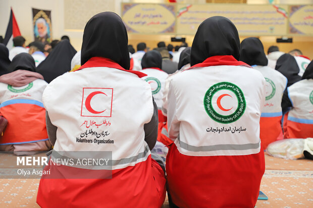 عزتی: ۶۰۰ هزار داوطلب در اجرای پویش‌های هلال احمر مشارکت کردند