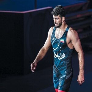 فیلمی از بازگشت حسن یزدانی بعد از ۱۶ ماه در وزن جدید