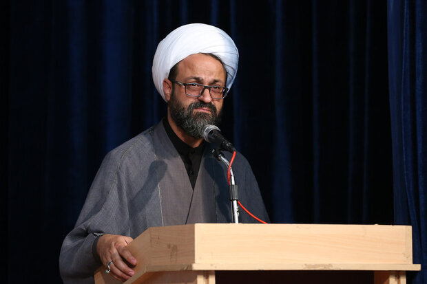 امام جمعه آبگرم: اصلاح قیمت حامل‌های انرژی باعث فشار اقتصادی نشود