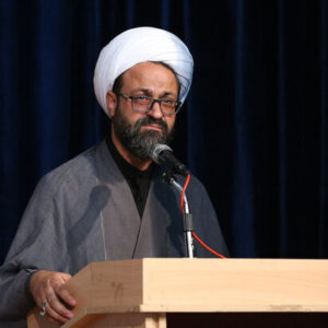 امام جمعه آبگرم: اصلاح قیمت حامل‌های انرژی باعث فشار اقتصادی نشود