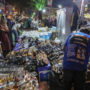 ساماندهی بساط‌گستران از میدان ولی عصر(عج) تا متروی ایستگاه جهاد