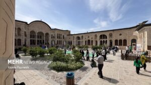 دانشجویان و اساتید کاشان از اماکن تاریخی کاشان بازدید رایگان دارند