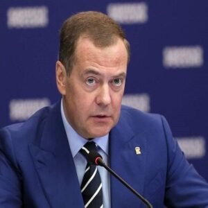 مدودف: آمریکا آشکارا از لزوم احیای ثبات راهبردی با روسیه صحبت می‌کند