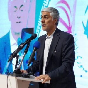 کیومرث هاشمی: امکان دخالت های سیاسی در جام جهانی وجود دارد