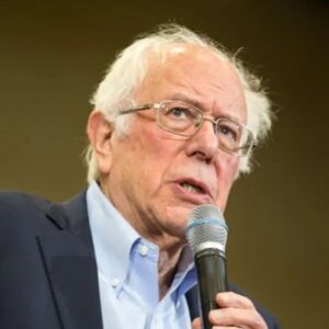 سندرز درباره اقدام ترامپ برای جنگ با ونزوئلا هشدار داد