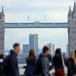 اقتصاد بریتانیا برخلاف پیش‌بینی‌ها کوچک شد