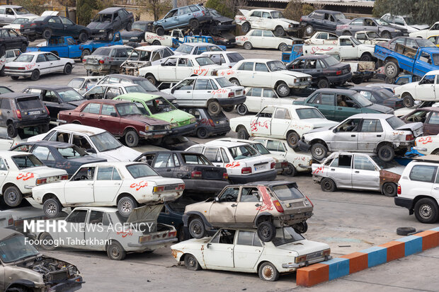 اسقاط روزانه ۸۸۰ خودرو؛ نوسازی ۱۰ درصد آلودگی هوا را کاهش می‌دهد