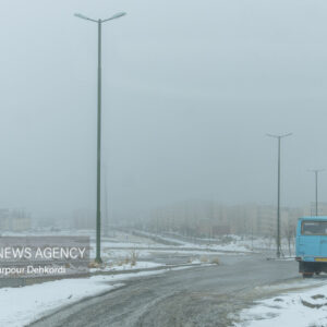 برف و باران در جاده‌های ۱۳ استان؛ انسداد ۲۲ محور مواصلاتی