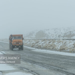 آخرین وضعیت جوی محورهای مواصلاتی کشور؛ ترافیک سنگین در آزادراه‌ها