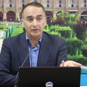 شیشه‌فروش روند تصمیم گیری برای تعطیلی ادارات و مدارس را تشریح کرد