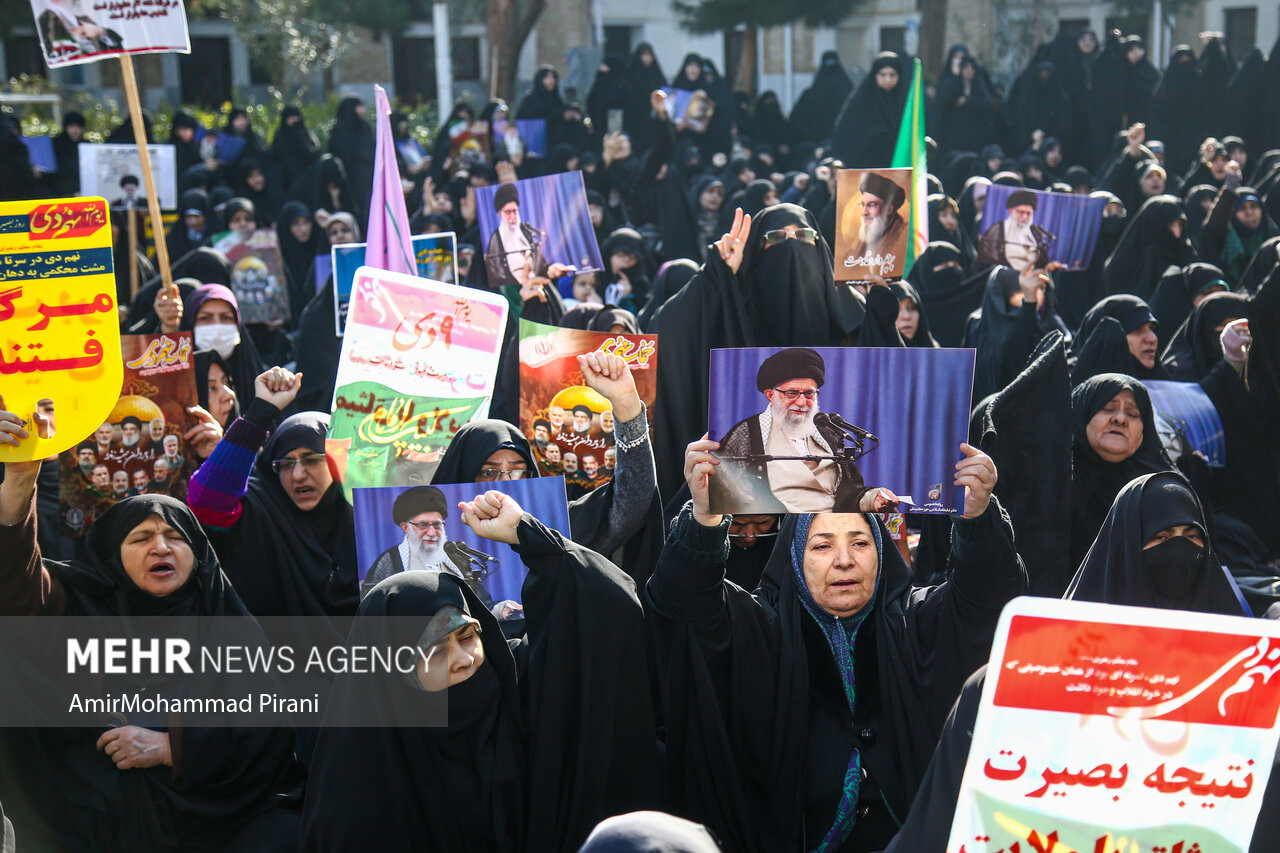 ۹ دی؛ روز اتمام حجت ملت با فتنهگران و تجدید بیعت با رهبری