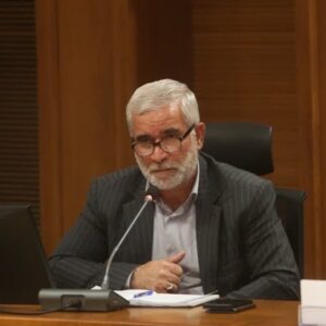 تقویت زیرساخت‌های هوشمندسازی محور خدمات بهتر به شهروندان قمی است