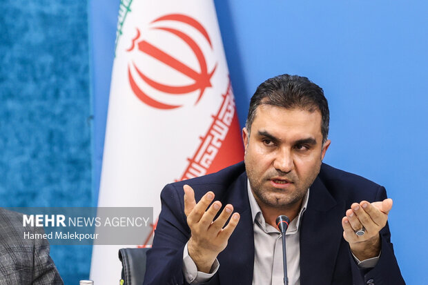 پوردهقان: توزیع ناعادلانه یارانه‌ها باید اصلاح شود