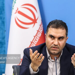 پوردهقان: توزیع ناعادلانه یارانه‌ها باید اصلاح شود