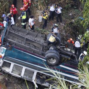 ۱۷ کشته در پی سقوط اتوبوس به دره در شمال غربی کلمبیا