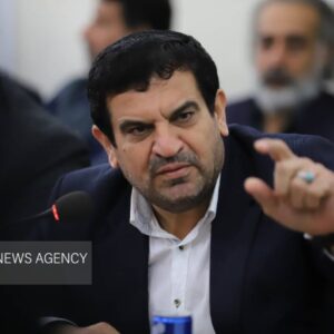 مولوی: افزایش سرسام‌آور قیمت ارز و طلا حاصل بی برنامگی دولت است