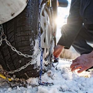 رانندگان در محورهای کوهستانی زنجیر چرخ همراه داشته باشند