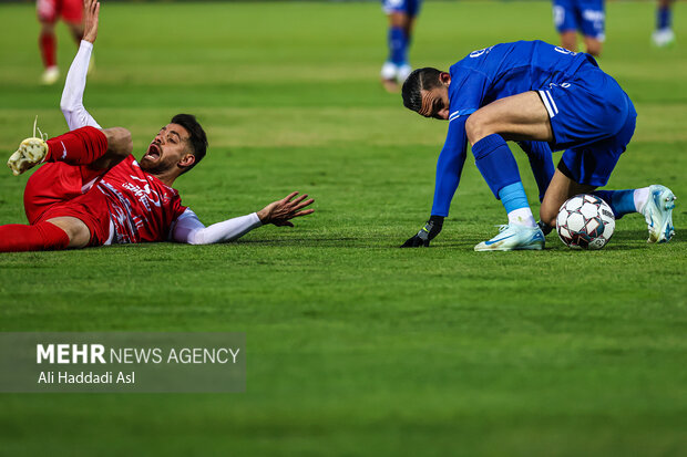 آوارگی سرخابی‌ها از بندر تا اراک/ چهارمین دربی تهران خارج از پایتخت!